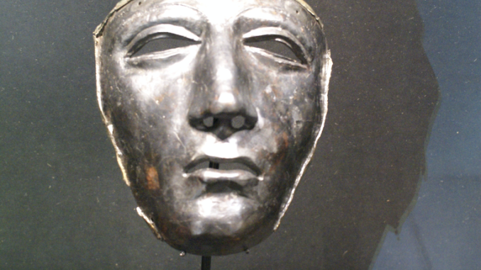 teuto-mask Romersk mask som hittades efter slaget i Teutoburgerskogen.